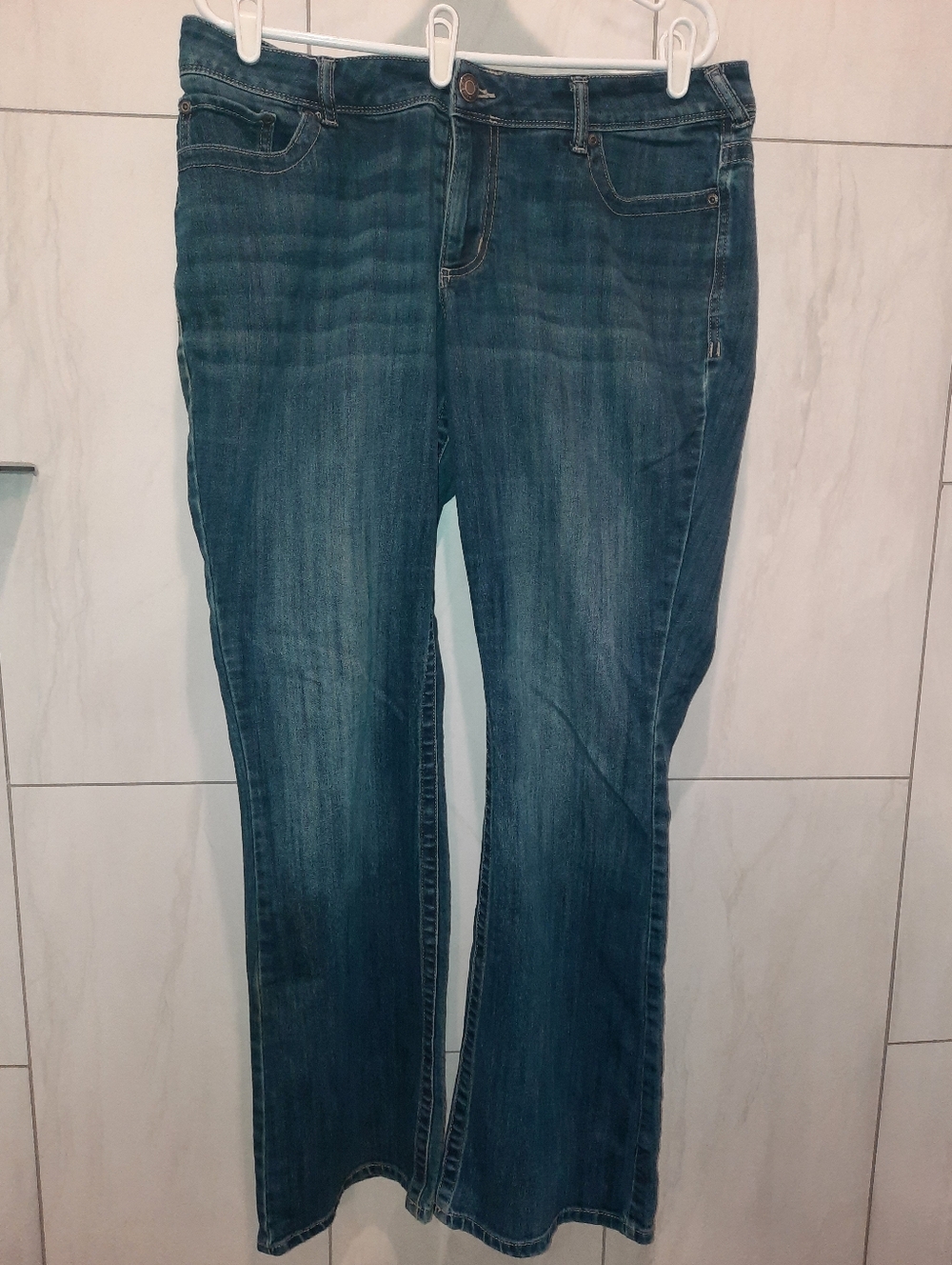 Maurices Women's Blue Bootcut Denim Jeans Size 14W Long Excellent Used Condition